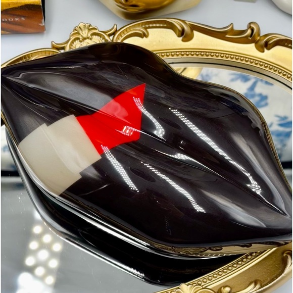 🆕 LULU GUINNESS 🧿 NWOT RARE "Paint the Town (in) Red" Lipstick Lips Clutch - Picture 5 of 14